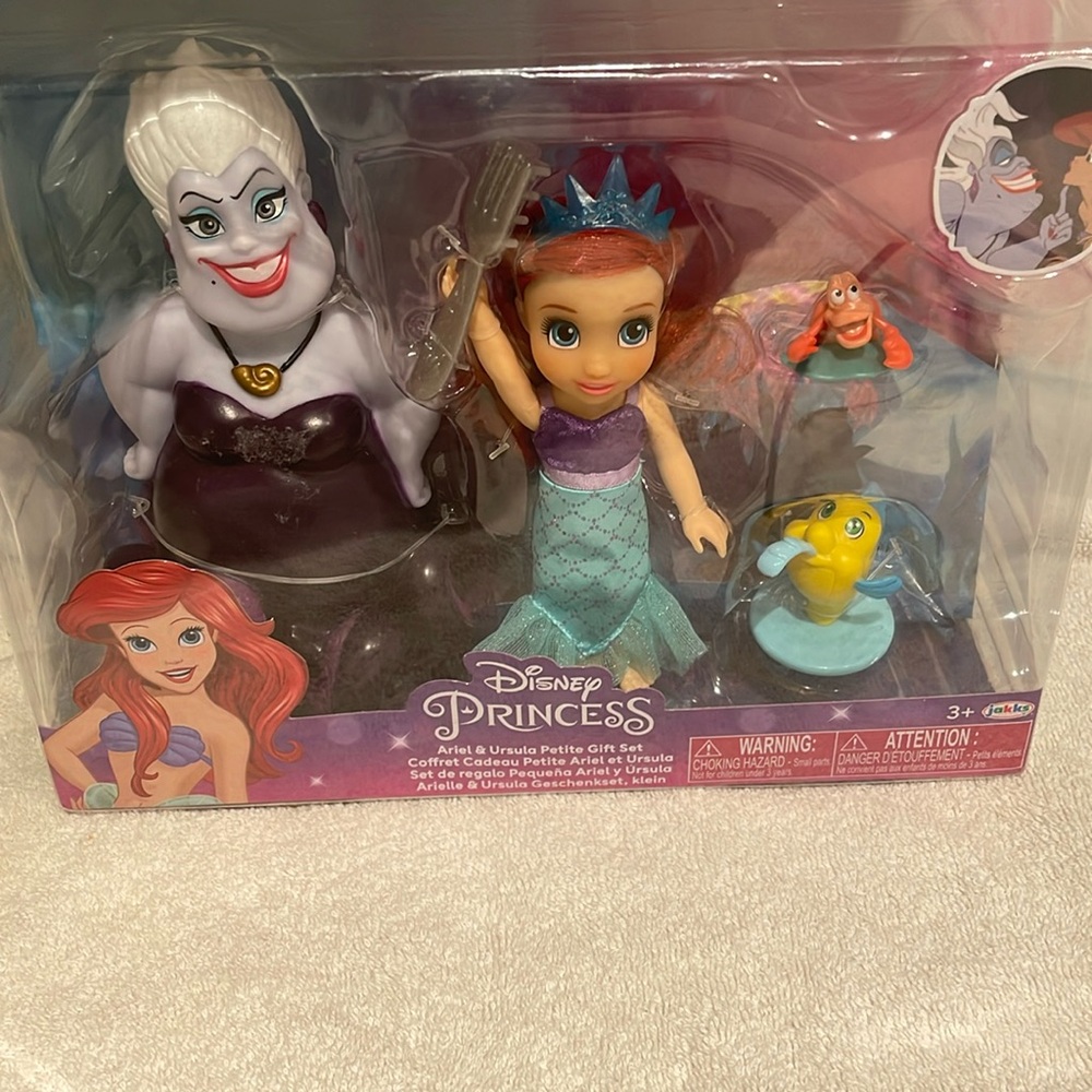Princess ~ Little Mermaid Ariel & Ursula Petite Gift Set